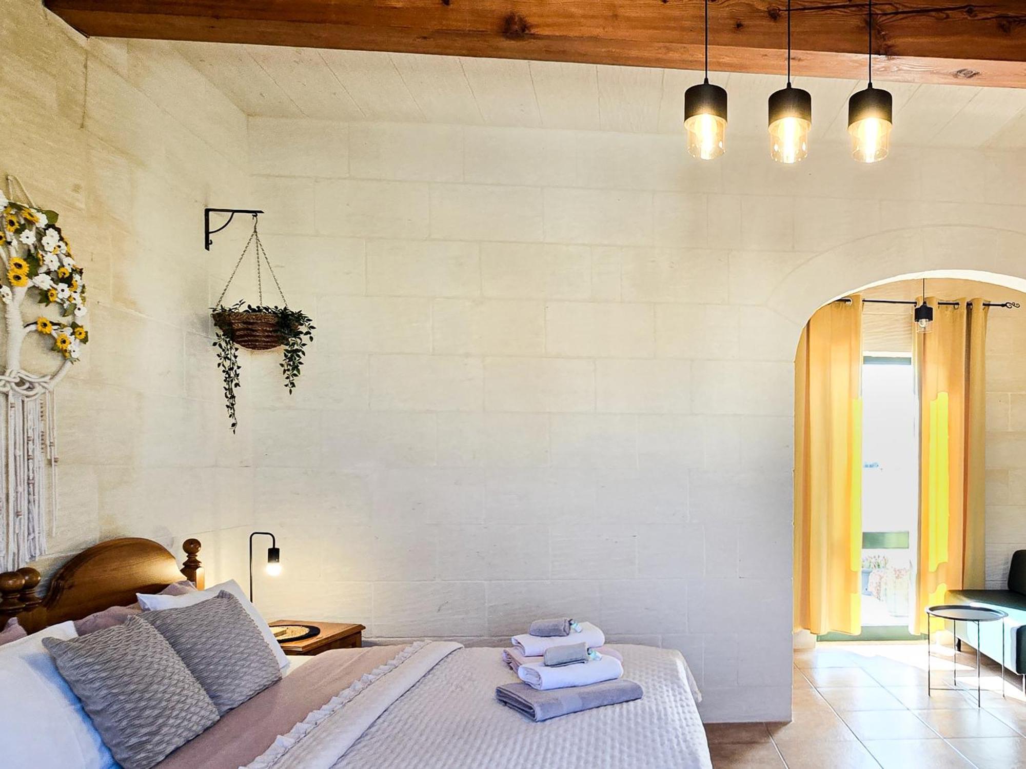 Moonshine Villa Надур Экстерьер фото